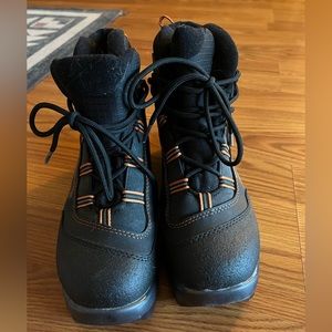 ROSSIGNOL XC SKI BOOTS